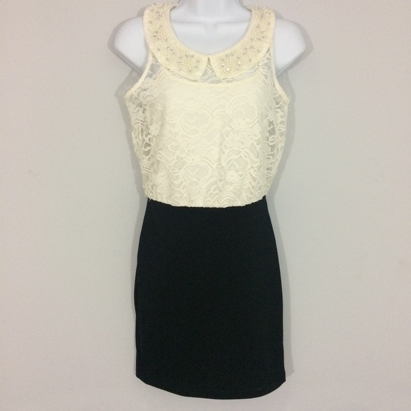 Candie's Dresses & Skirts - Candies Womens S Lace Sleeveless Midi Dress READ